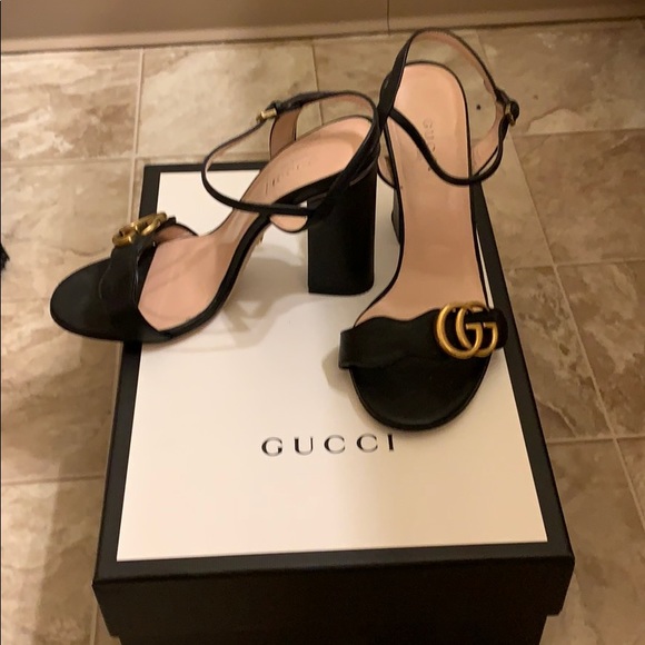 Authentic Leather Gucci Sandals - Picture 3 of 4